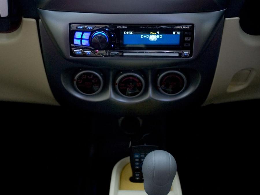  Mitsubishi FEAST i Minicar 2006 года  (фото 10 из 25)